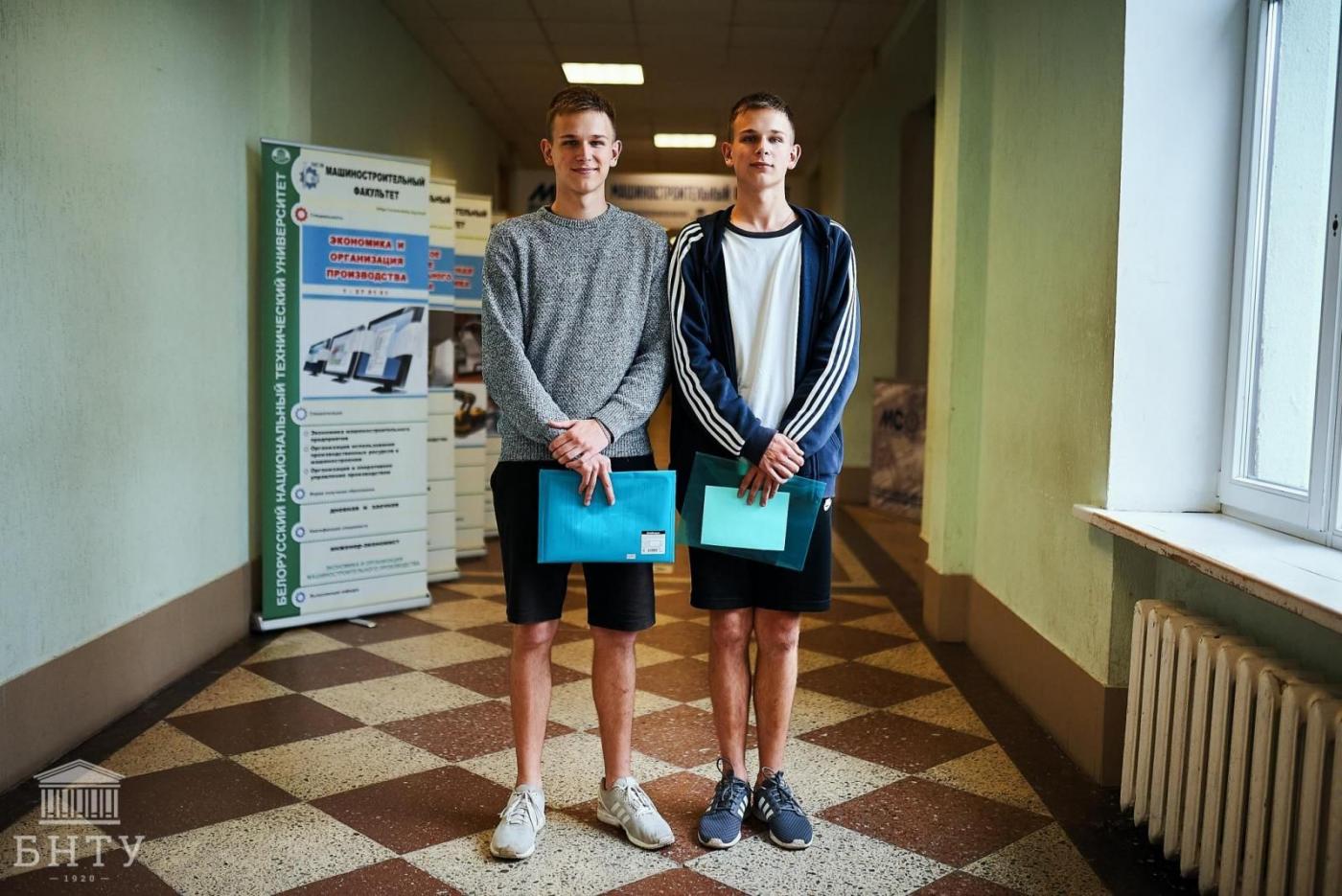 Первокурсники в общежитиях. Как привыкали к новым условиям два брата-близнеца и будущий проектировщик с пятилетним стажем работы
